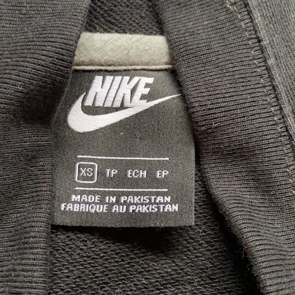 Nike Hoodie - Worn Once - Picture 3 of 3